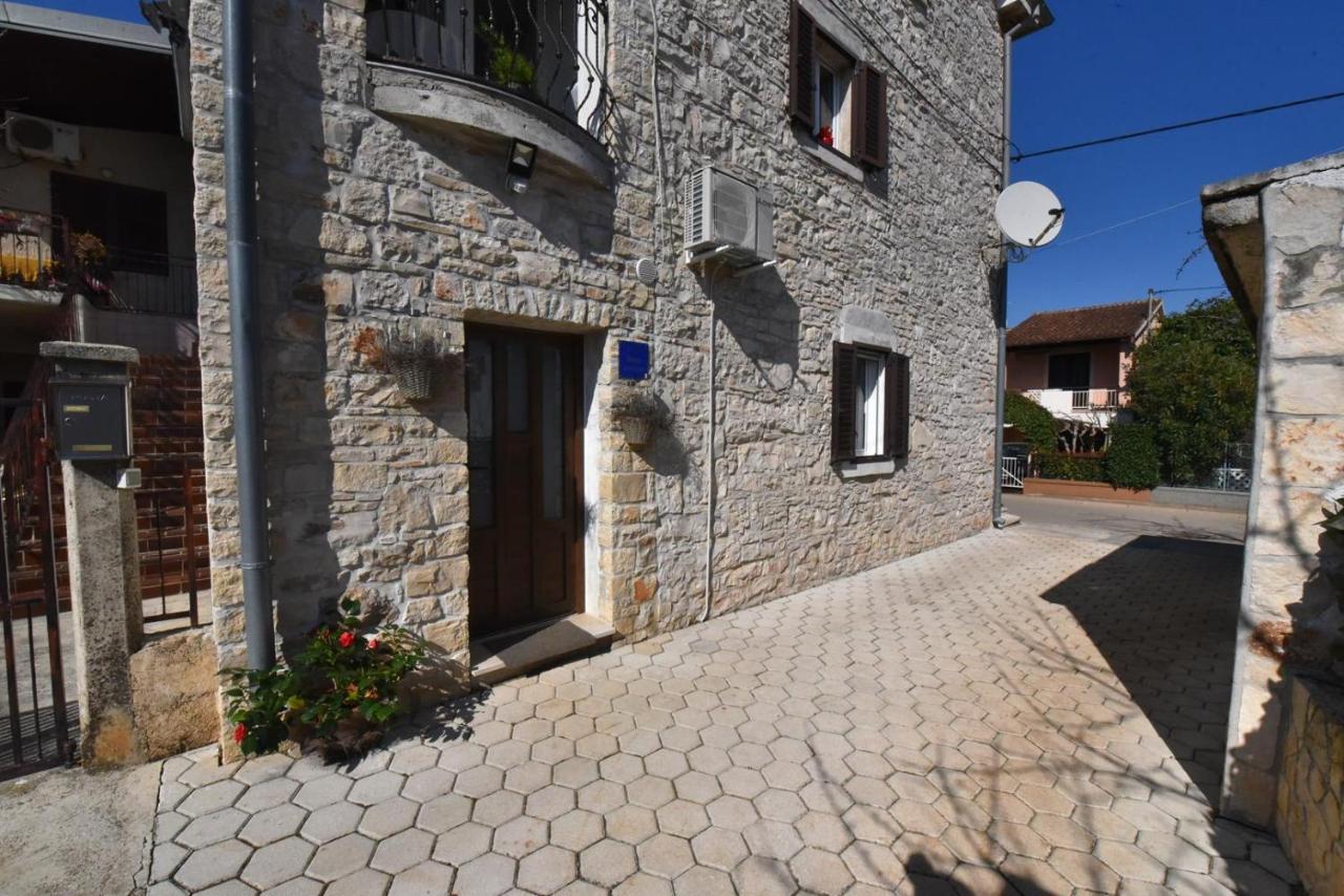 Apartment Nona Tar-Vabriga Εξωτερικό φωτογραφία
